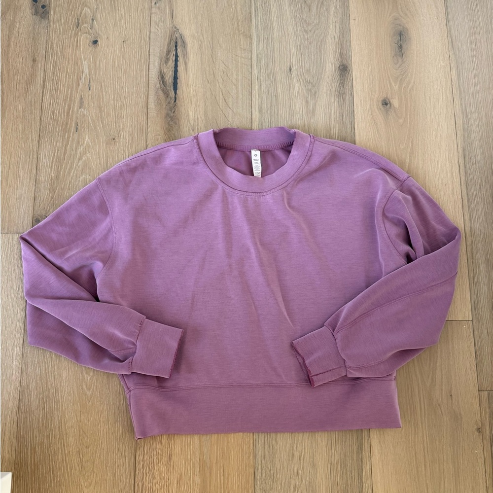 Women's lululemon sweatshirt